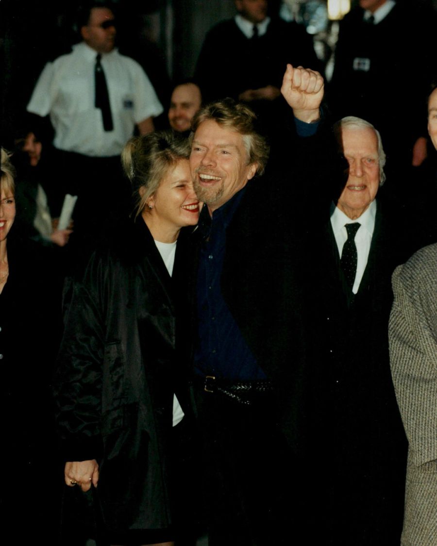 Joan Templeman y Richard Branson 3
