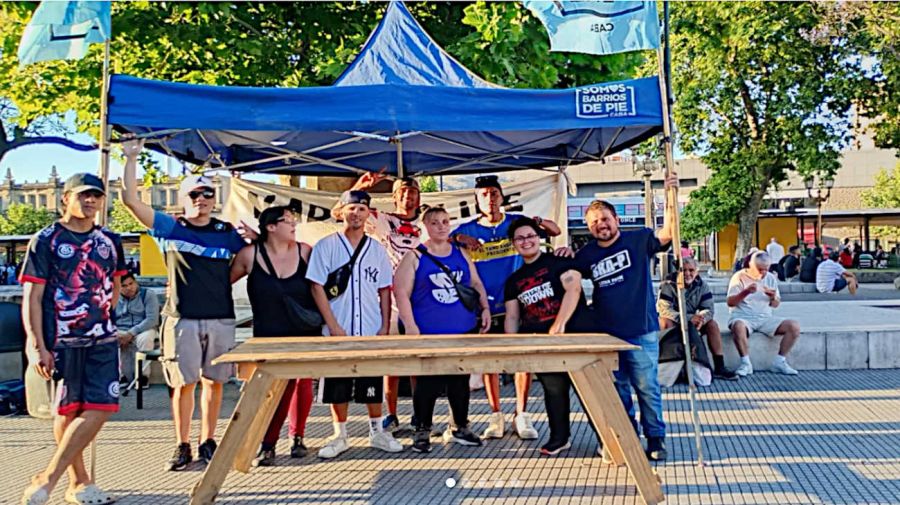 Barrios de Pie instalará una olla popular en la puerta de la casa de Manuel Adorni