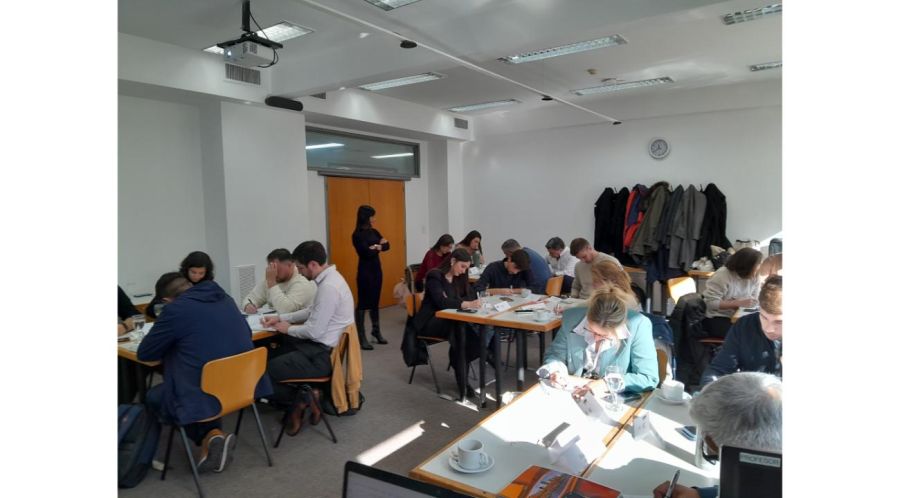 Cerebros en alerta, empresas en pausa