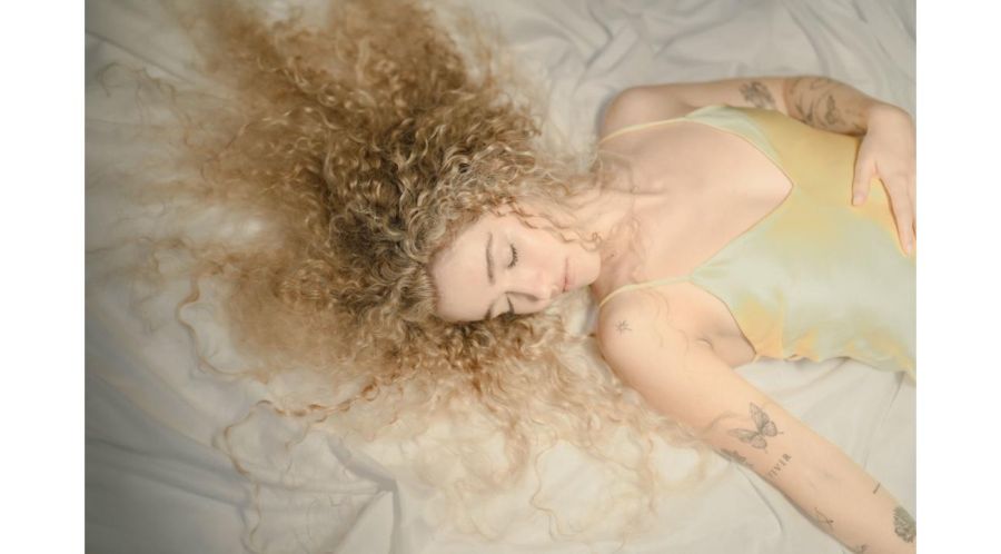 Sofi Mirotti presenta “Mentiras de Princesa”: un nuevo adelanto de su primer disco pop latino