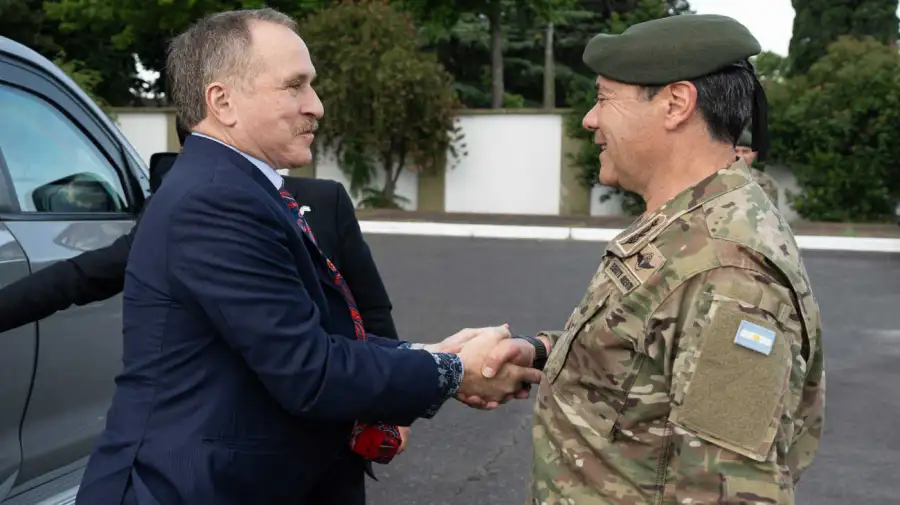 Argentina receives Stryker armored vehicles from the United States 2025-1203