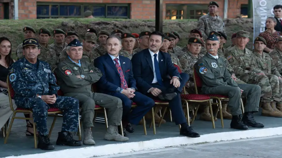 Argentina receives Stryker armored vehicles from the United States 2025-1203