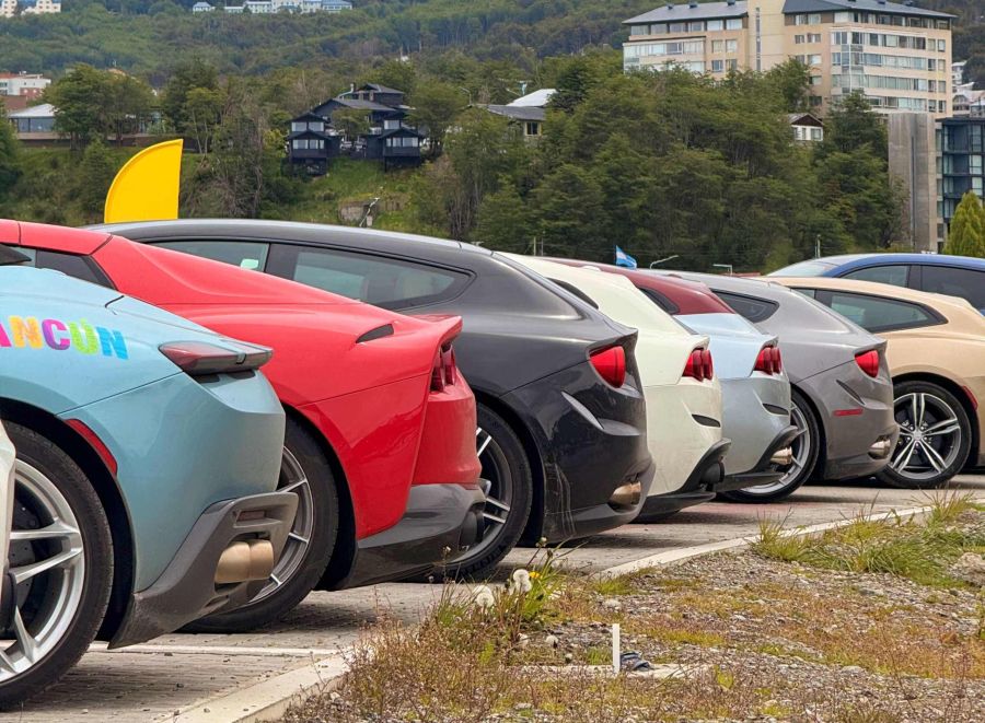 Ferraricavalcade2025