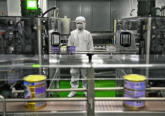La maquinaria láctea un 50% más barata en China.