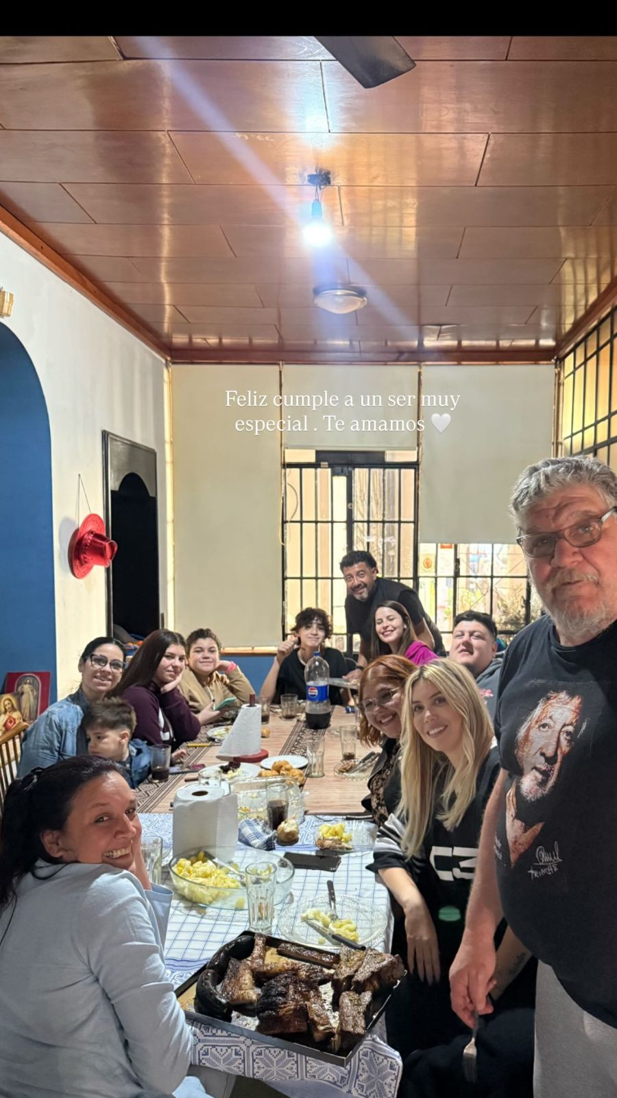 Wanda Nara junto a la familia de Mauro Icardi