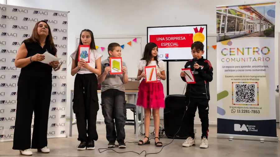 Alumnos del Barrio Mugica celebran el fin del ciclo lectivo 2025 en el Centro Comunitario Bajoautopista 05122025