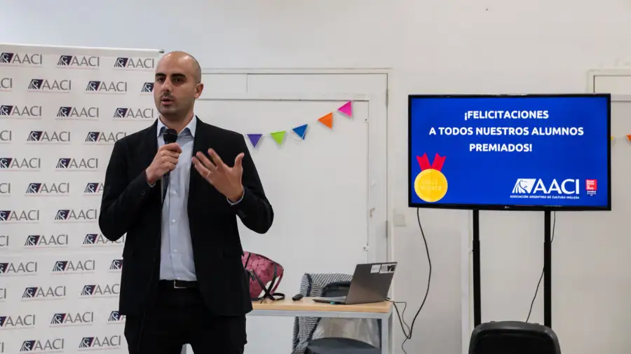Alumnos del Barrio Mugica celebran el fin del ciclo lectivo 2025 en el Centro Comunitario Bajoautopista 05122025