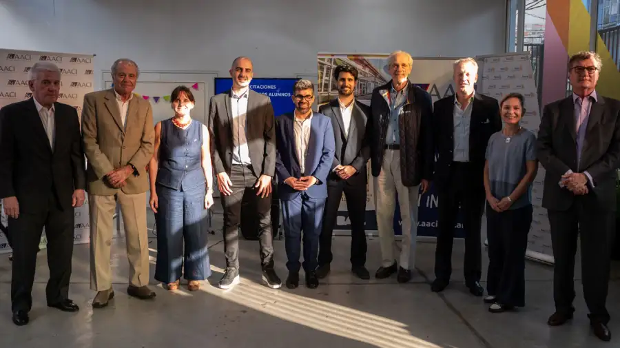 Alumnos del Barrio Mugica celebran el fin del ciclo lectivo 2025 en el Centro Comunitario Bajoautopista 05122025