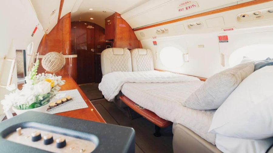 El Gulfstream G400 de Baires Fly dominio LV-GQW que trasladó a Chiqui Tapia a Estados Unidos