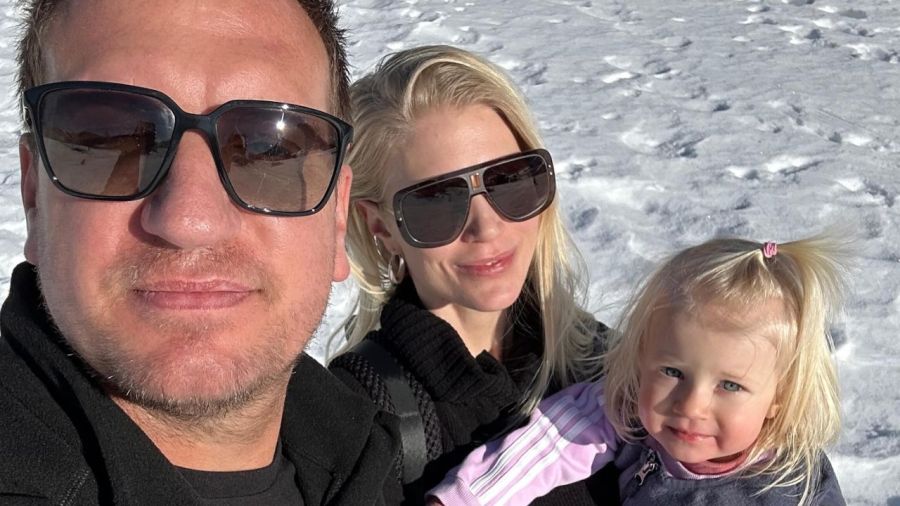 Maxi López junto a su hija Elle y Daniela Christiansson