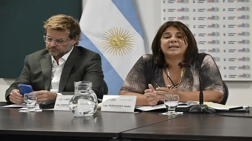 Nadia Fernández en comisión