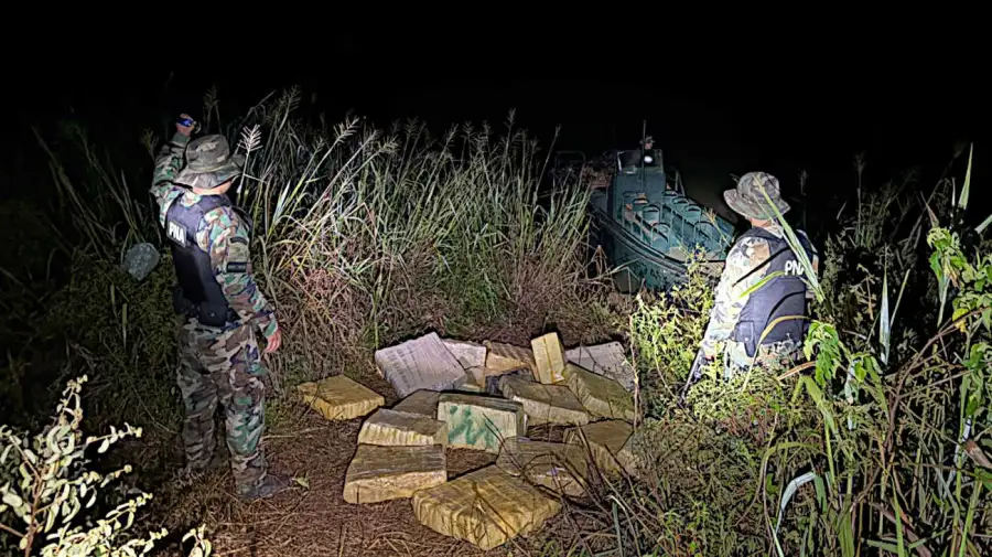 La Prefectura Naval Argentina secuestró más de 450 kilos de droga 20251212