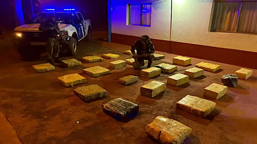 La Prefectura Naval Argentina secuestró más de 450 kilos de droga 20251212