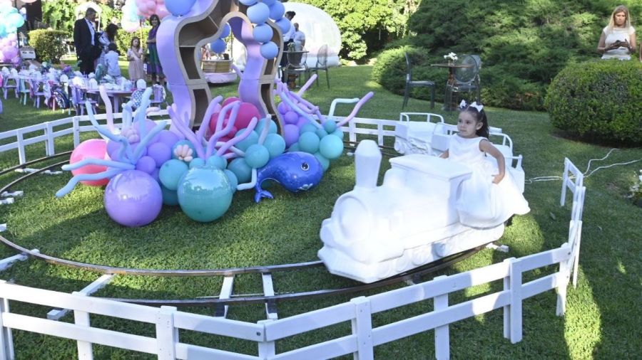 Así fue el cumpleaños de Sarah Burlando