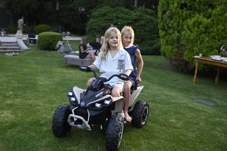 Los mini looks del cumpleaños de Sarah Burlando