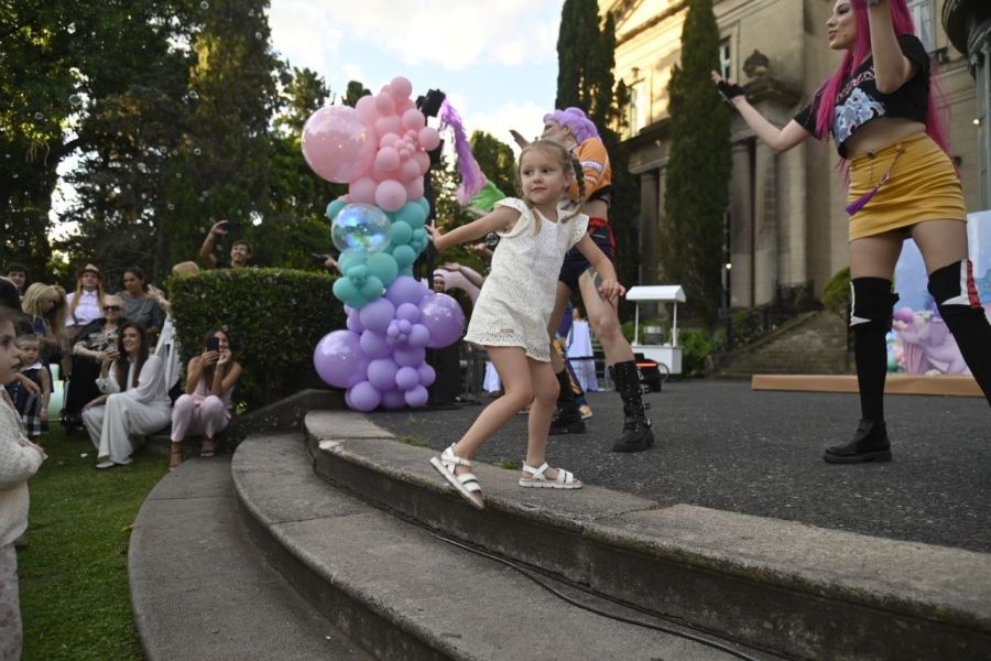 Los mini looks del cumpleaños de Sarah Burlando