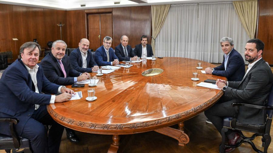 Luis Caputo X 20251216