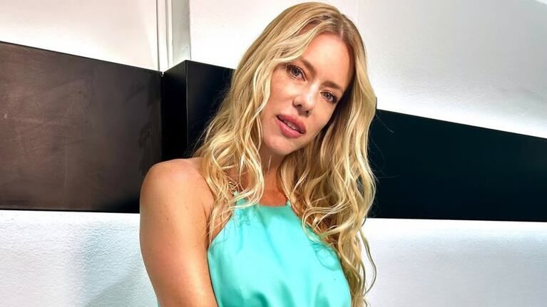 Nicole Neumann deslumbra con el look lencero que domina las fiestas: