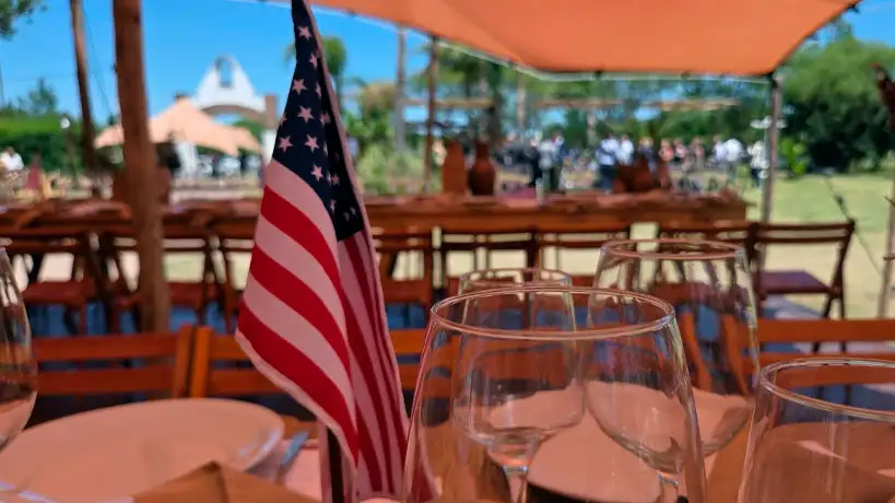 Almuerzo con empresarios locales