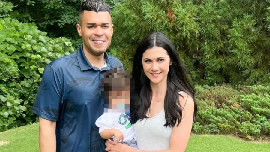 Christina Chambers, su esposo Johnny Rimes y su hijo