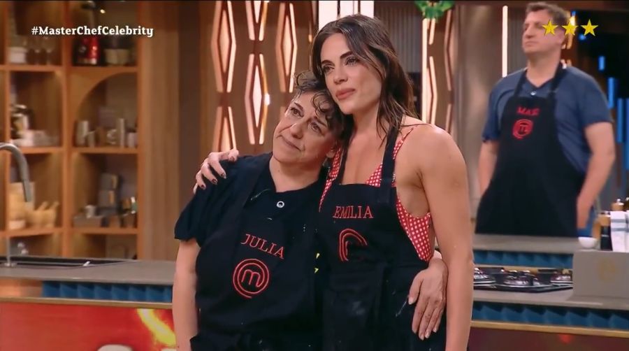 Julia Calvo y Emilia Attias