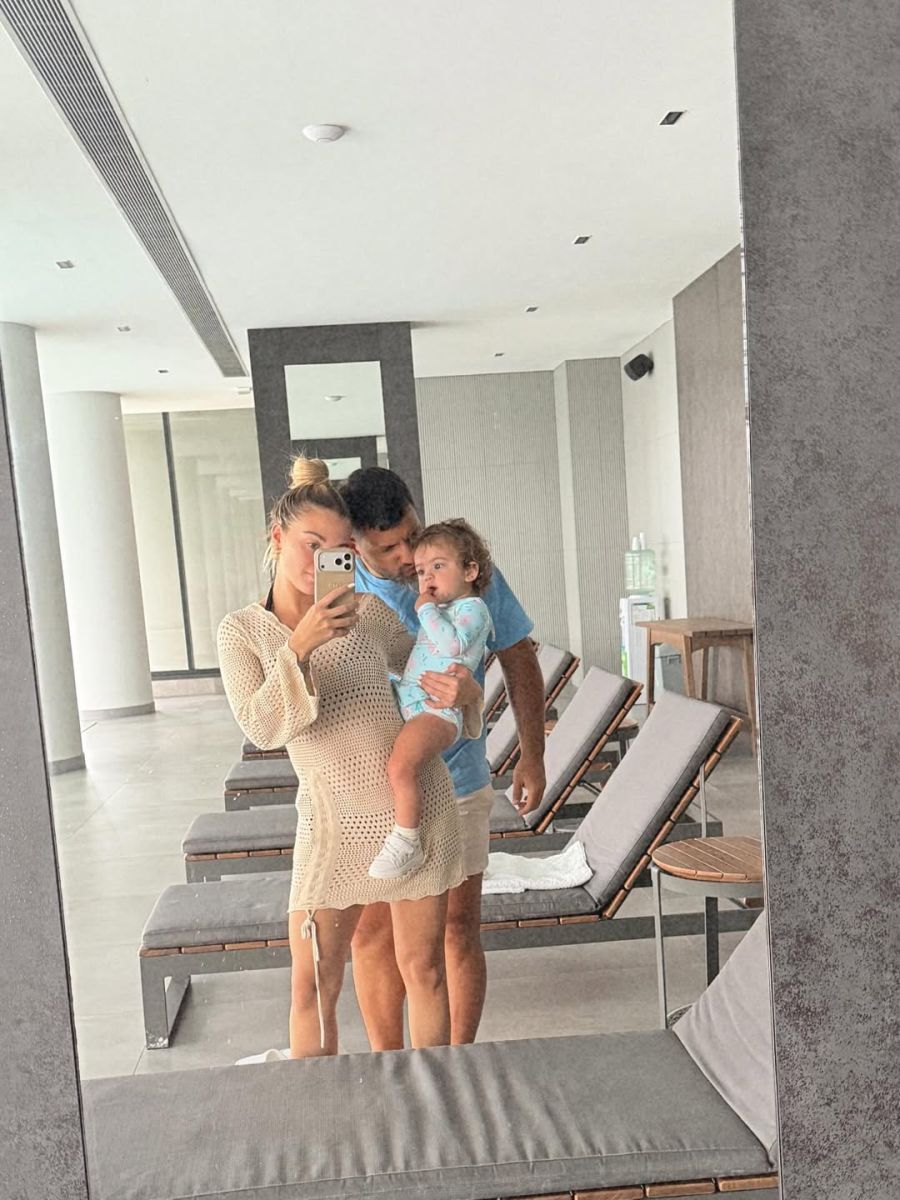 Sofía Calzetti, Kun Agüero