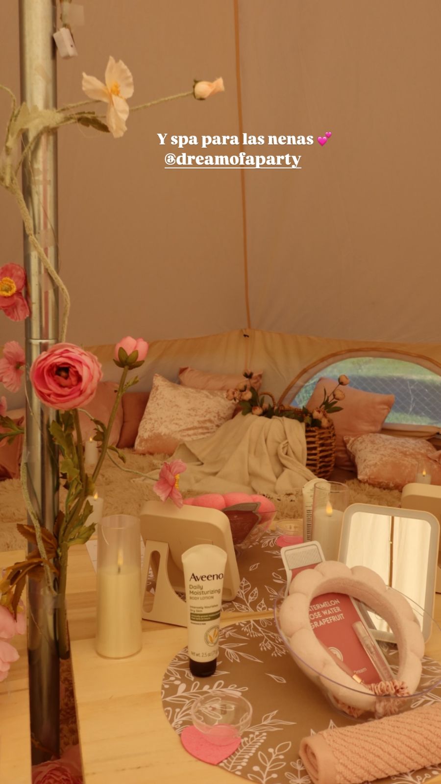 Cami Homs organizó una pijama para su hija Francesca