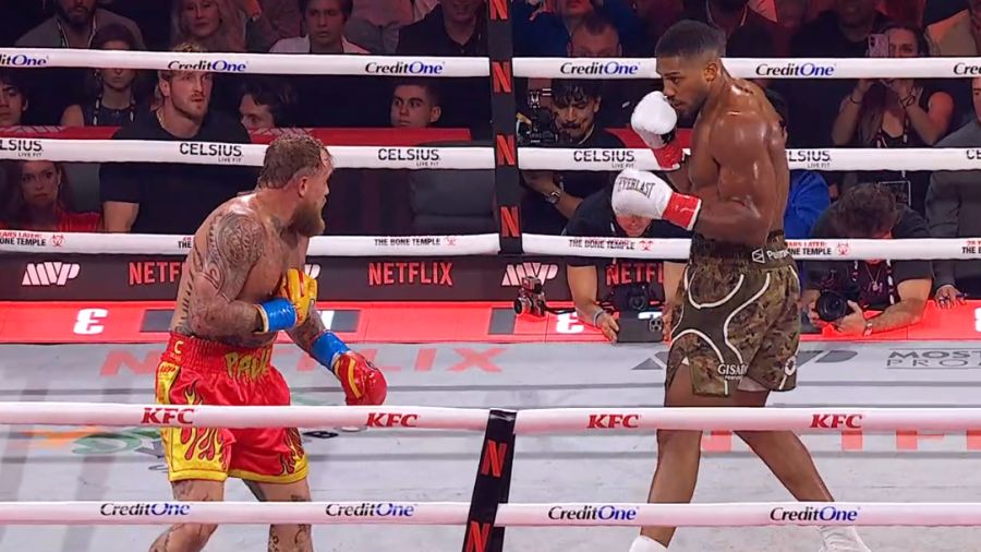 jake-paul-en-otro-de-sus-capitulos-de-boxeo-en-netflix-2156848.jpg?webp