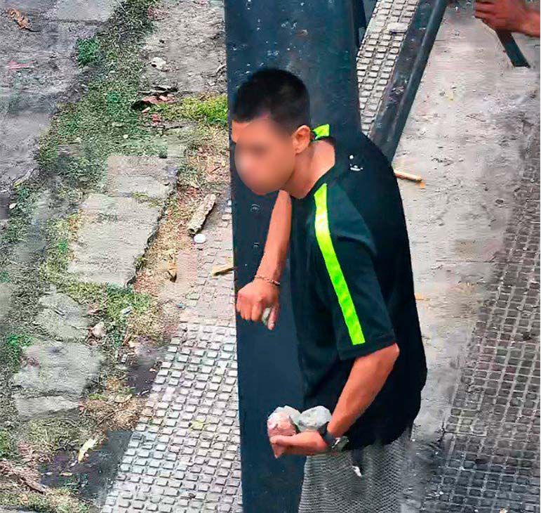 Enfrentamientos entre la Policía y trapitos en Quilmes 22122025