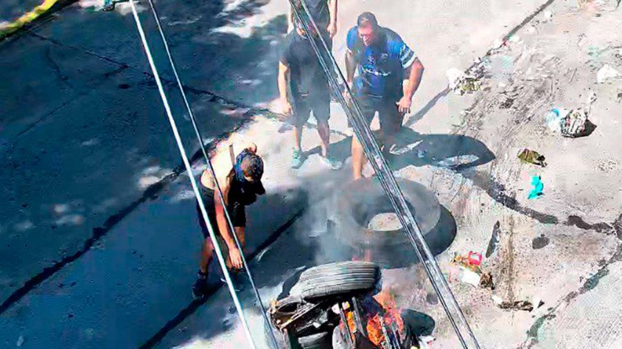 Enfrentamientos entre la Policía y trapitos en Quilmes 22122025