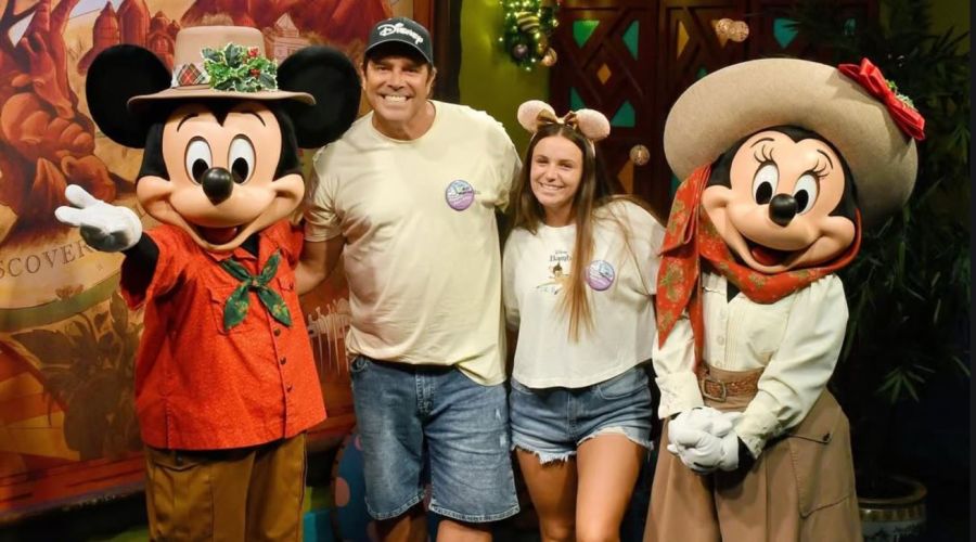 Matias Ale y su esposa Martin Vignolo 