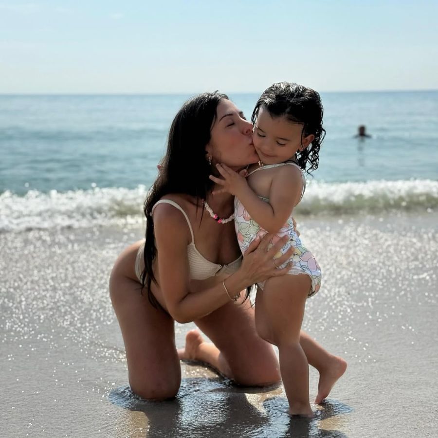 China Ansa, India Mendoza