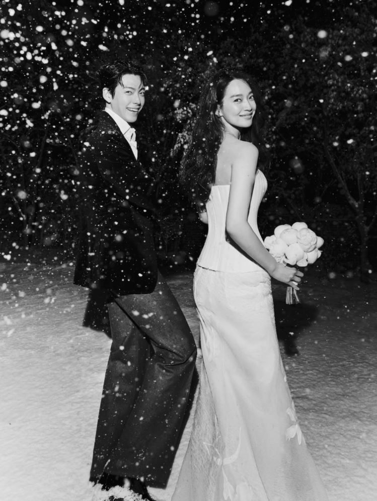 Kim Woo Bin y Shin Min Ah casados