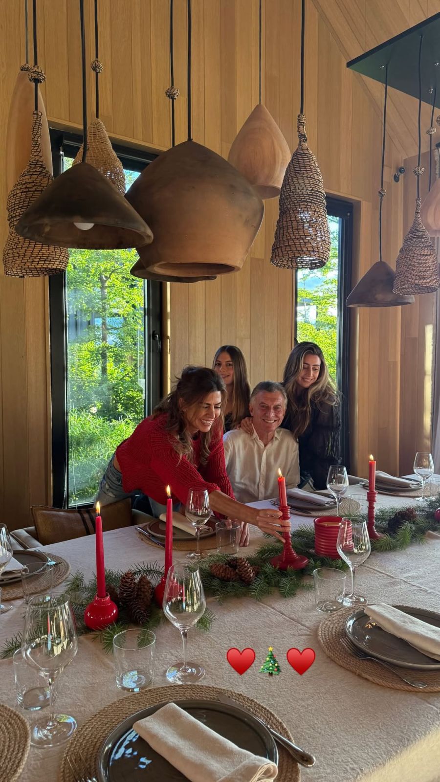 Las lujosas navidades de Wanda Nara, Valentina Cervantes, María Belén Ludueña, Nicolás Cabré, Rocío Pardo, Sofía Gonet, Indiana Cubero, China Suárez, Mauro Icardi, Juliana Awada, Lionel Messi, Antonela Roccuzzo