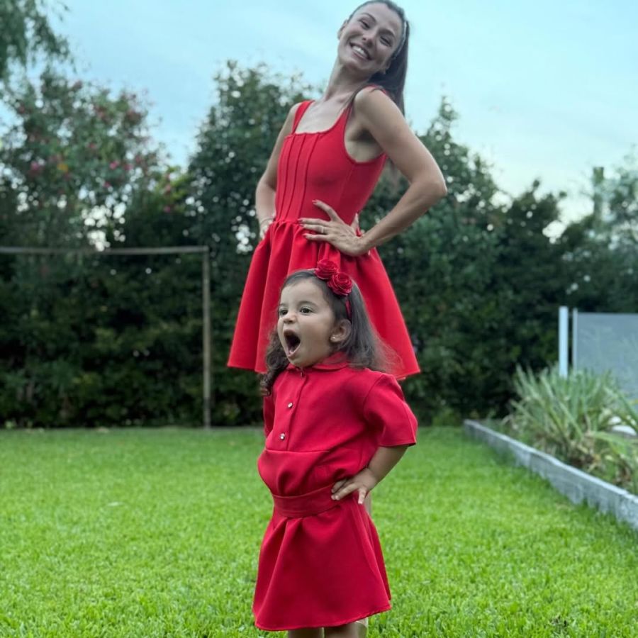 La China Ansa y su hija India