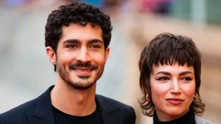 A semanas de convertirse en padres, el Chino Darín y Úrsula Corberó se refugian en su familia española