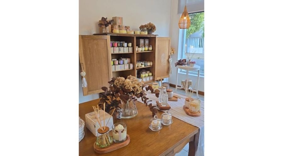 De emprendimiento artesanal a local propio: una nueva etapa llena de aromas y emociones. DECO BY ISABELLA