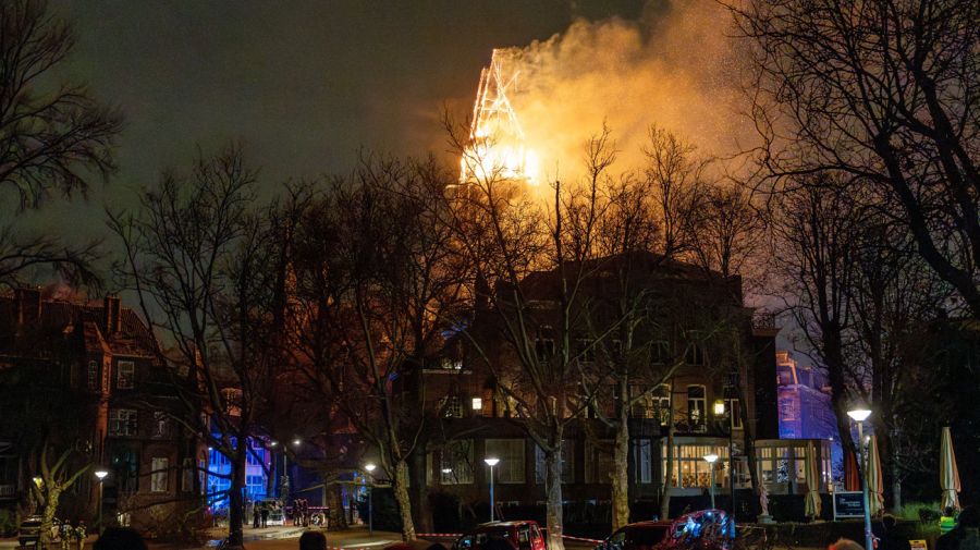 Incendio de una iglesia de Vondelkerk, Amsterdam 01012026