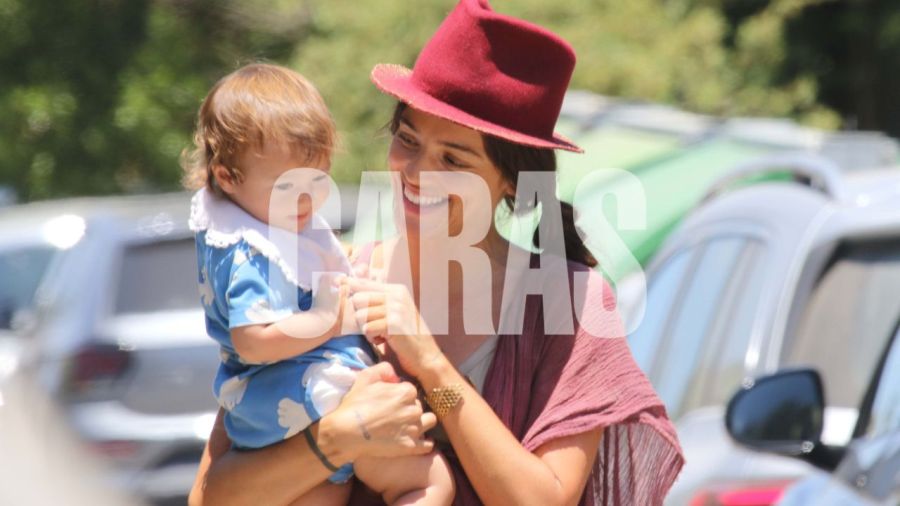 Calu Rivero y su hija Bee en Punta del Este