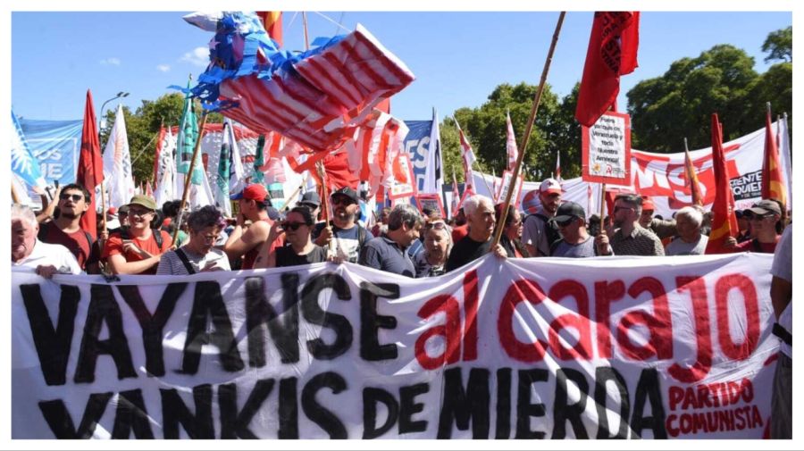 Marcha contra intervención de Trump en Venezuela en Argentina