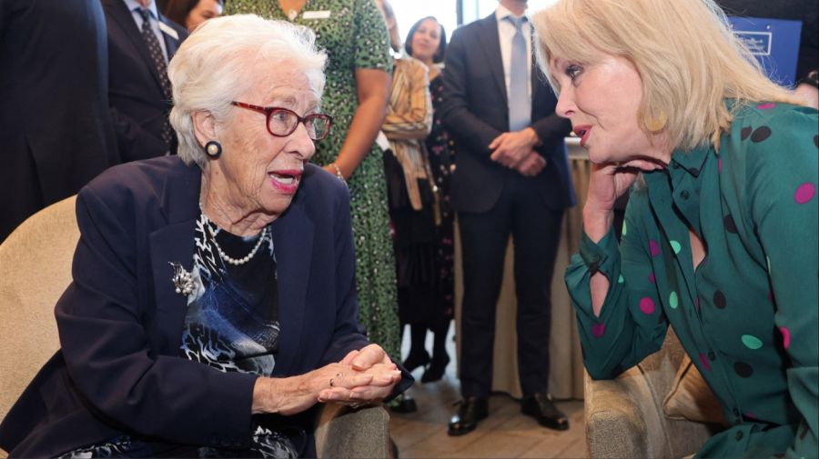 Muere Eva Schloss, superviviente de Auschwitz y hermanastra de Ana Frank