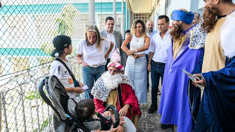 Los Reyes Magos visitaron a niñas y niños internados