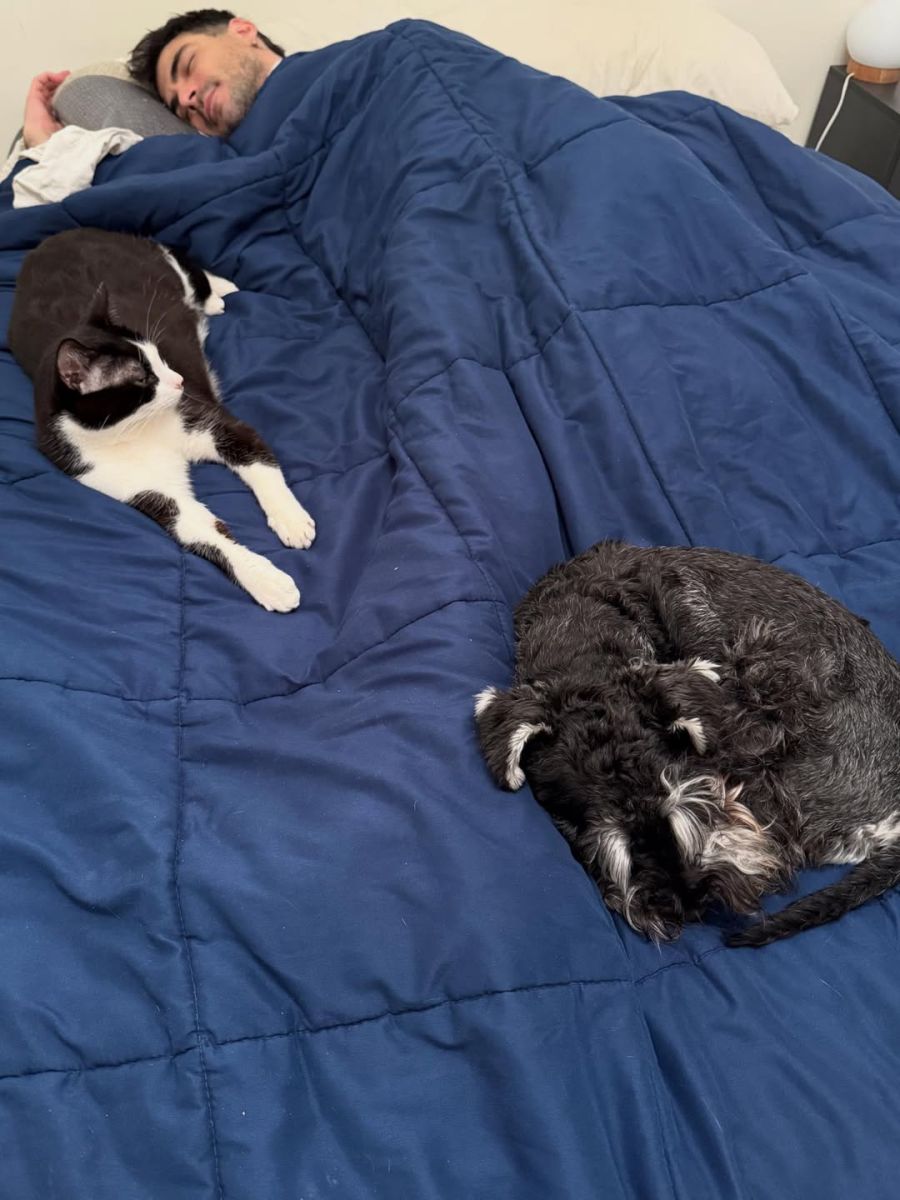 Pampito junto a su novio