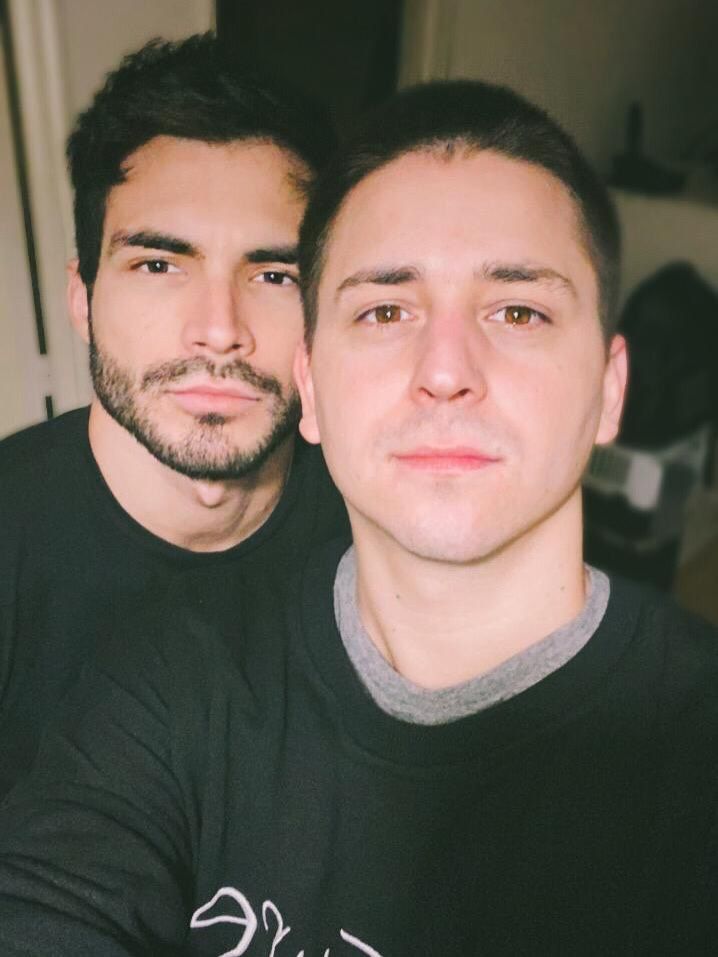 Pampito junto a su novio