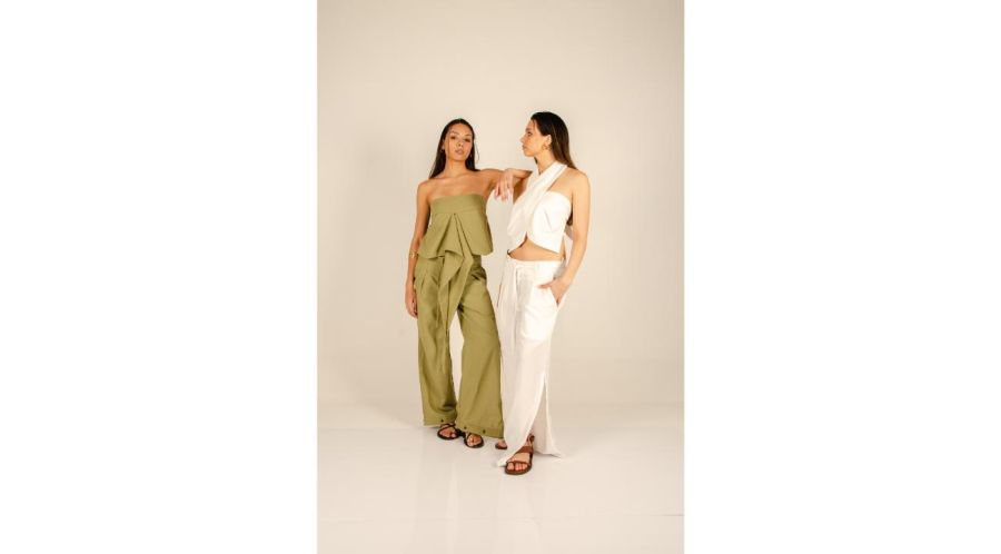 Habitar lo sutil: Apenas una colección