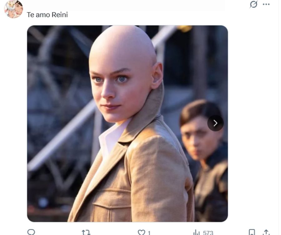 Los memes del nuevo look de La Reini