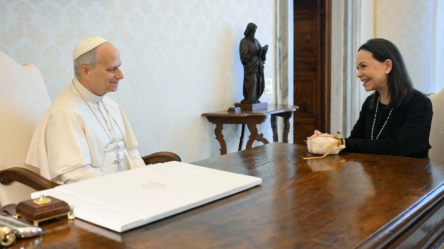 El papa León XIV recibió a María Corina Machado en el Vaticano 12012026