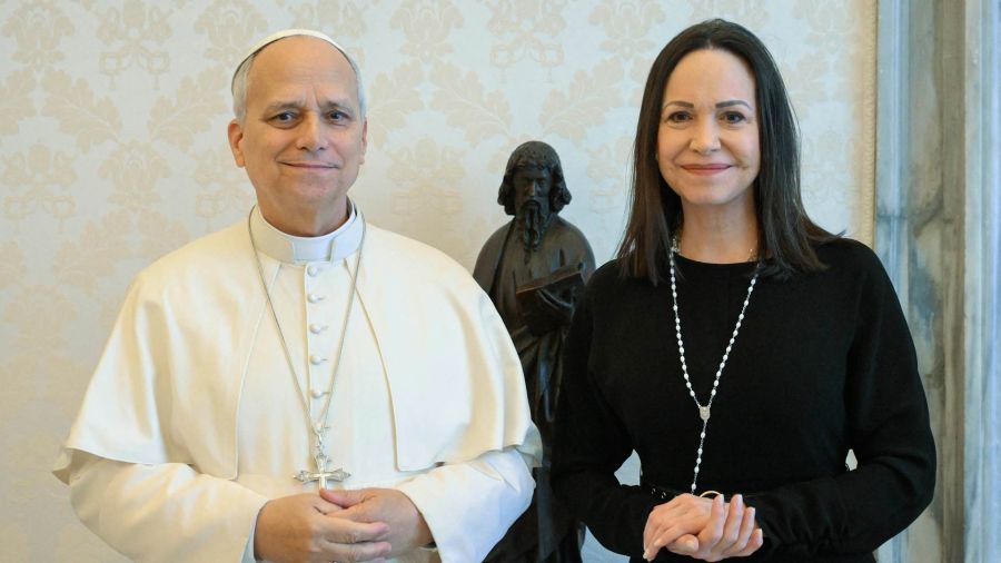 Fotogaleria el papa León XIV durante una audiencia privada con la venezolana María Corina Machado, premio Nobel de la Paz, en el Vaticano.