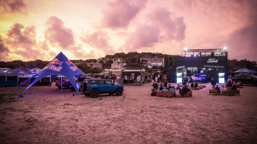 Ford y Red Bull hicieron vibrar Pinamar Norte con acrobacias y adrenalina