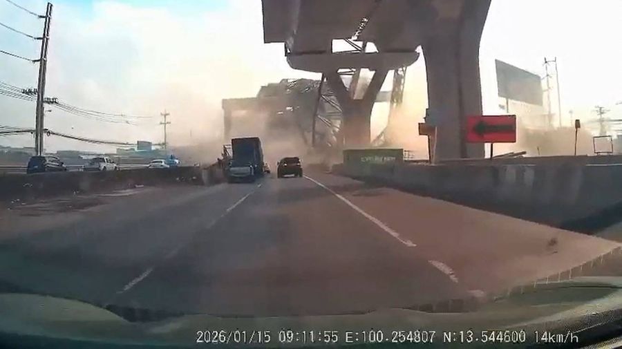 Derrumbe de grua en Bangkok 15012026